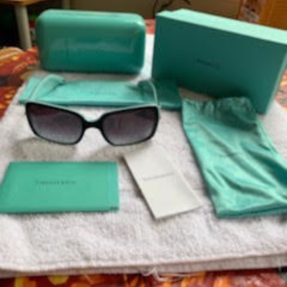 Tiffany & Company brand new sunglasses NEVER WORN